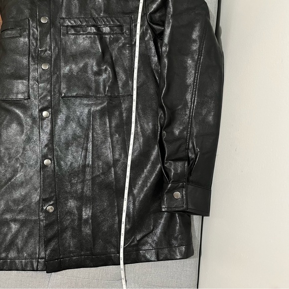Forever 21 Men's Black Faux Leather Jacket Shacket Snap Button Shirt - Picture 9 of 10